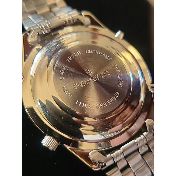 VTG Peugeot Digital Quartz Watch Rotating Bezel Silver Tone Clasp Band Need Bat - Picture 4 of 8